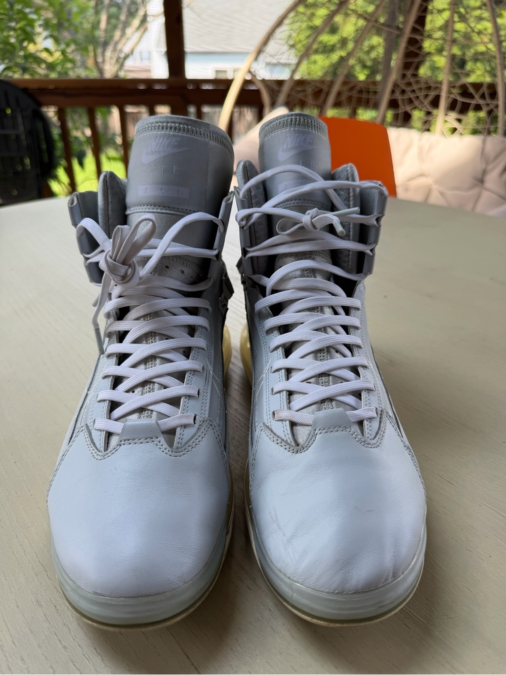 Size 10 - Nike Air Max 720 Saturn Pure Platinum - Picture 6 of 11